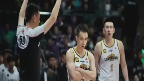 中超新赛季准入考验：国安顺利过关，青岛两队遇挑战与抉择抉择