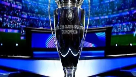 篮球盛宴：NBA昨日全胜，揭秘攻防数据与总分背后的策略谜题！